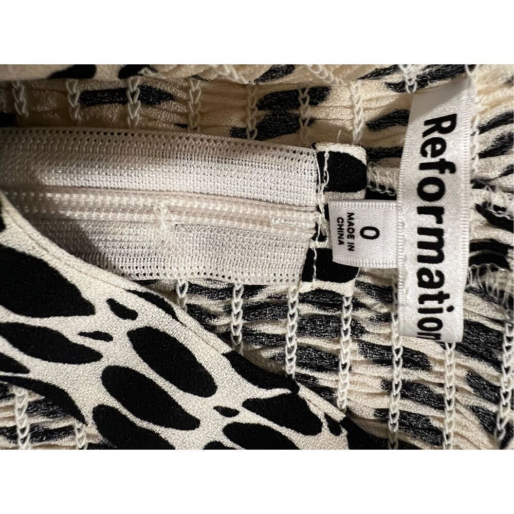 Reformation Women's Cream Black Cheetah Print Ellora Top Size 0 NWOT - Picture 5 of 7